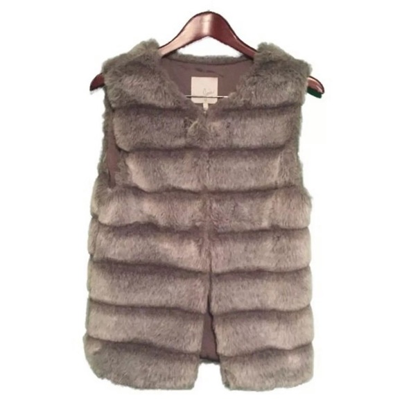 Joie Grey Soft Designer Trendy Women Fur Vest Sz M - Picture 3 of 5